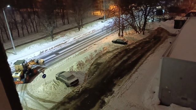 До вызова ППС-ников приехал в 2 ночи трактор греметь. смотреть онлайн