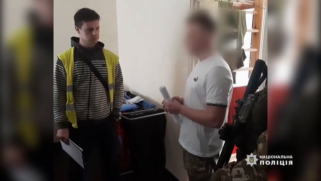 Столичні оперативники затримали чоловіка, який побив двох жінок в Оболонському районі смотреть онлайн