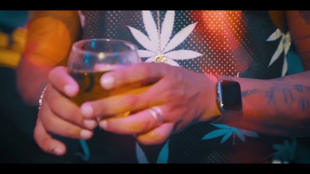 MC Tikão - Olhares De Inveja (Prod. DJ LC Da Roça E Biel Do Furduncinho) Peixinho Filmes