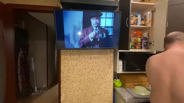 Субботний вечер! Привезли кровать из икеи!! смотреть онлайн