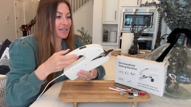 Mini Sewing Machine Kit Mini Portable Handheld Sewing Machines cordless Review смотреть онлайн