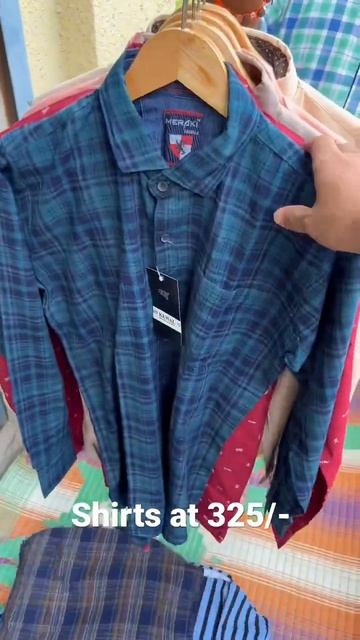 Factory store at bhiwandi #shirts #wholsalemarket #mensfashion #menswear #shirtsdesign смотреть онлайн