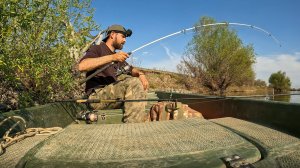 НА ПРОСТУЮ ДОНКУ ЛОВЛЮ МИРНУЮ РЫБУ. ВОБЛА ПРЁТ, НО ВЫ ДЕРЖИТЕСЬ. Рыбалка в Астрахани 2025.