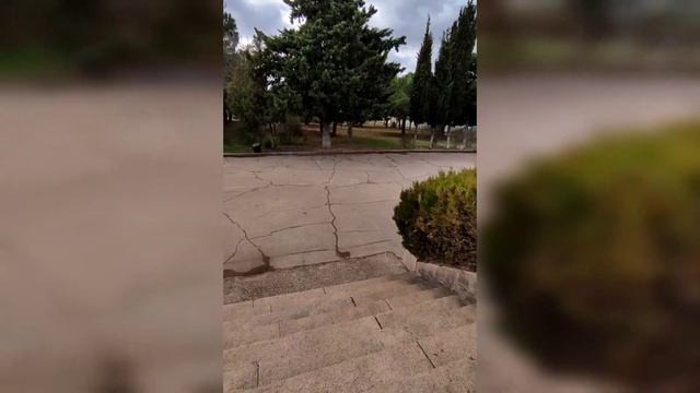 нашли укромное местечко - уютный, тихий скверик для прогулок смотреть онлайн