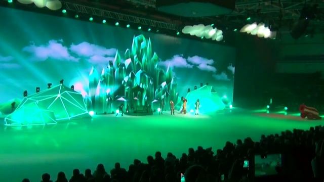 Евгения Бабасян (Медведева) сорвала бурные аплодисменты исполнив свой коронный элемент. смотреть онлайн