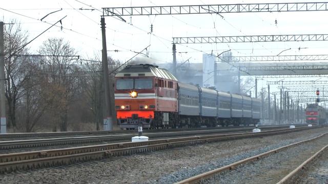 Тепловоз ТЭП70-0247 с пассажирским смотреть онлайн