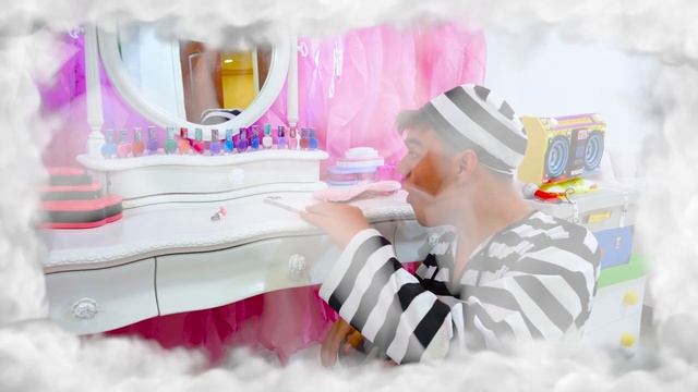 Nastya ha perso il telefono Divertente storia di polizia per bambini смотреть онлайн