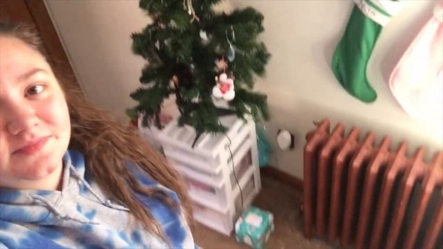 YOGA, BEST ICED COFFEE RECIPE | Vlogmas Day 7 смотреть онлайн