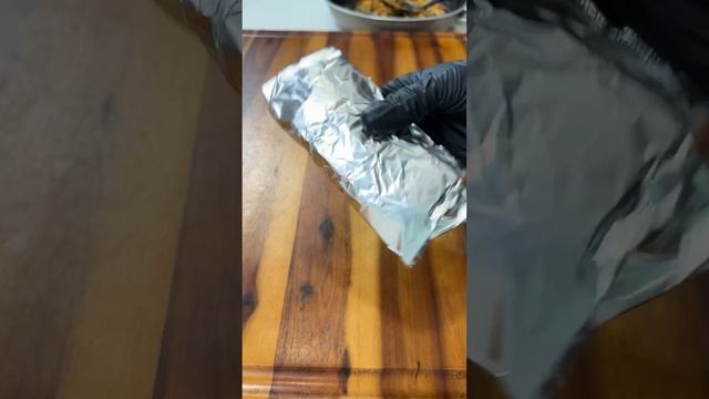 Beef & Potato Queso Burrito | Low Calorie & Delicious смотреть онлайн