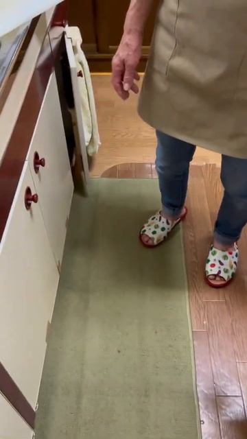 新しいものは祖母に見せる習慣の孫（20）～はじめてのナイトキャップ編～ смотреть онлайн