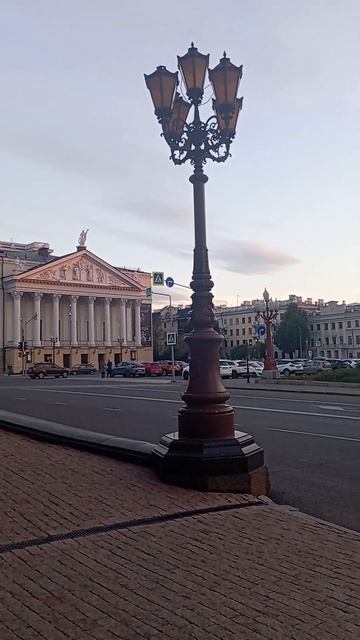 Татарский театр оперы и балета имени Мусы Джалиля.Архитекторы: Скворцов и Гайнутдинов.