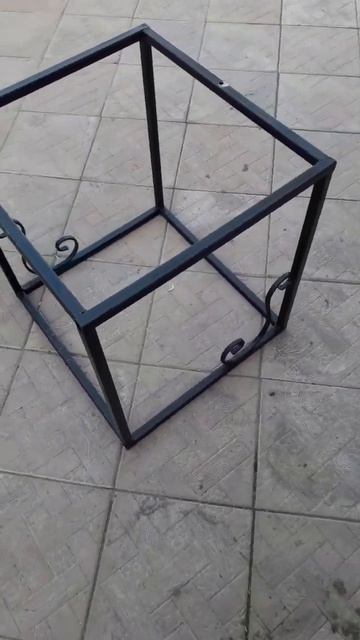 Как сделать столик для двора, дома, дачи, сада.