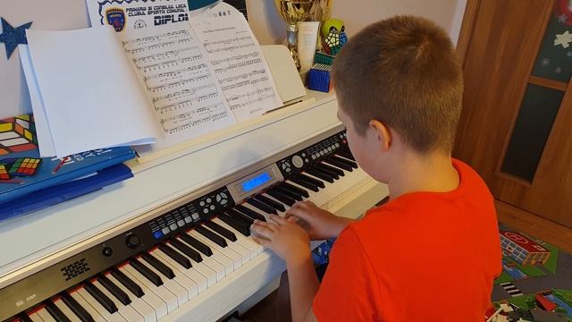 Serenade No.13 - G Eine Kleine Nachtmusik performed by 11 years old pianist - Rafael смотреть онлайн