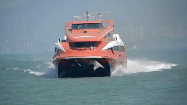M/V UNIVERSAL MK 2005 (FBM Marine Tricat 45M Gas Turbine Class) смотреть онлайн