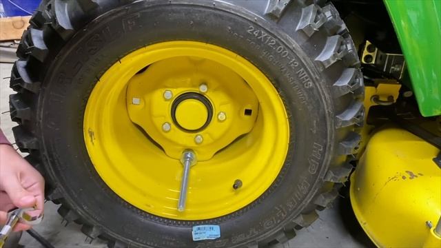 John Deere 50lb Wheel Weight Install смотреть онлайн