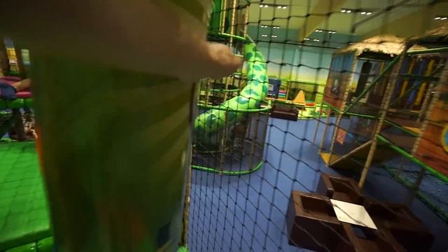 Fun Indoor Playground for Kids at Leo’s Lekland смотреть онлайн