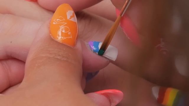 Rainbow Nails for Grant! смотреть онлайн