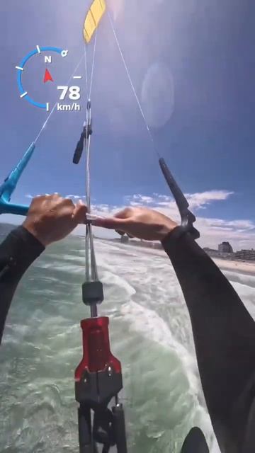 Kitesurfer falling at 85 Km/h 🤯 #bigair #extremesports #fullsend смотреть онлайн