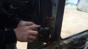 Как СНЯТЬ ДВЕРИ С ВАЗ если они не откручиваються