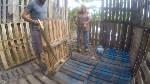 Pallet camp / house progresses /fun day with kids. смотреть онлайн