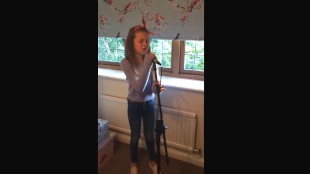 Flashlight Jessie J - Cover By 9 Yr Old Melisa