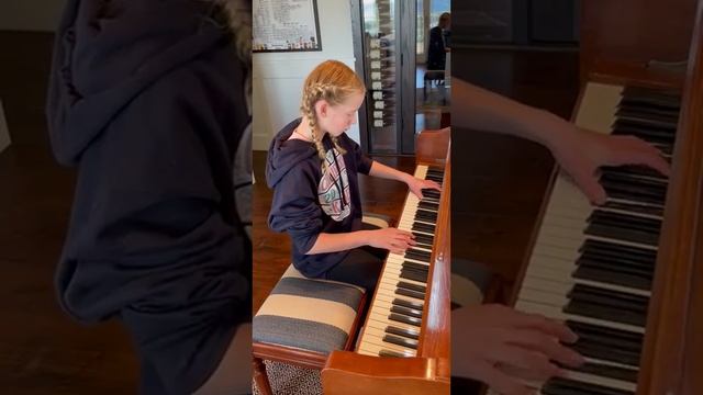 Lauren ~ Addams Family Theme (Cascade Method Piano Favorites Book) смотреть онлайн