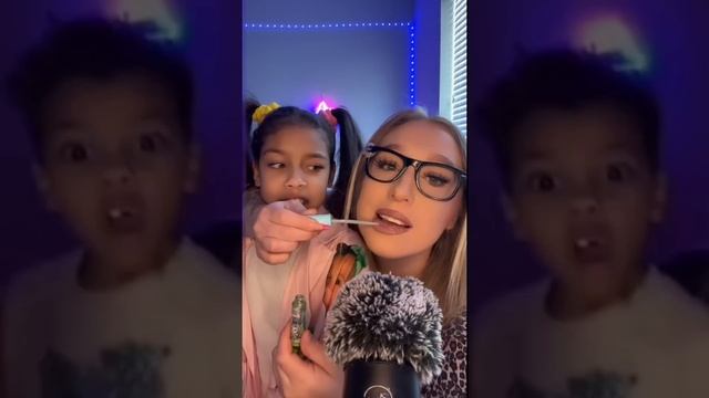 EATING Lip GLOSS Prank!!! смотреть онлайн