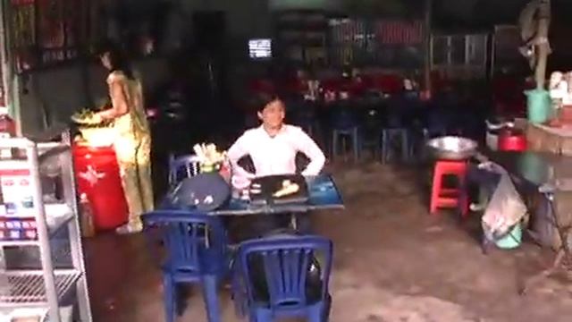 Living Saigon: Saigon to Mui Ne смотреть онлайн