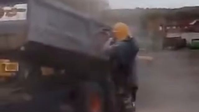 Піскоструйні роботи Піскоструй прицепа смотреть онлайн