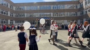 «Прекрасное далеко» Последний звонок 11 класс 2024. Выход выпускников МБОУ «Лицей №101».