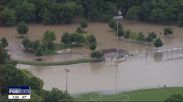 Heavy rain causes flooding in parts of North Texas смотреть онлайн