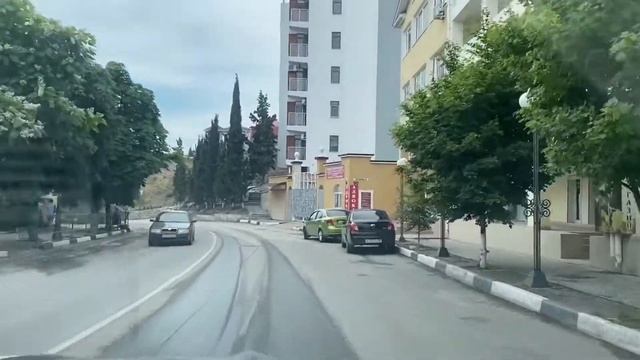 Поездка в Судак. Прогулка по Кипарисовой аллее и набережной. Часть 1. смотреть онлайн