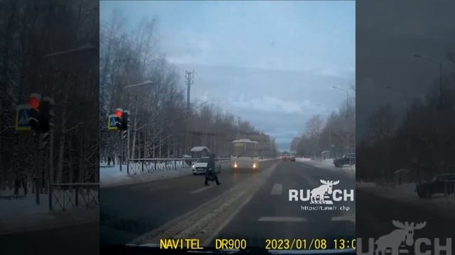 Девочка из прошлого. Сергей Жуков (песня из автомагнитолы) смотреть онлайн
