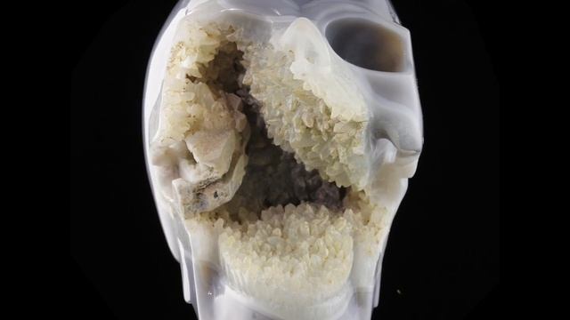 Agate Crystal Skull смотреть онлайн