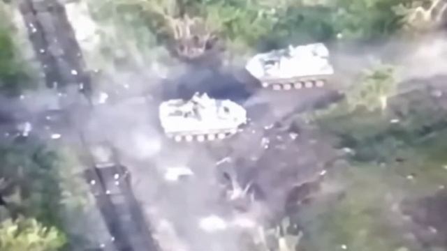 Russian BM-27 Uragan 220 mm Multiple Rocket launcher Attack a Tank Convoy смотреть онлайн