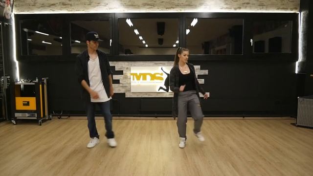 Party Dance Basic Step: The Step Touch | Beginner Tutorial by MDS Duo | Howto dance смотреть онлайн