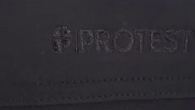 Protest Hopton Softshell 2011 | Gear Review by VerseSneeuw