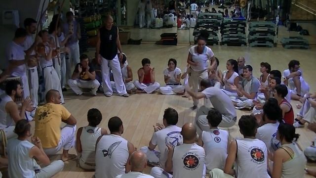 Capoeira Soluna - 17/07/2013 - Roda di Chiusura Eurgym - Prof. Macaco смотреть онлайн