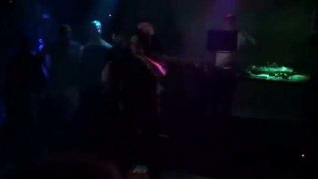 Black Birrd LIVE - Panenství je jako lízátko, nejlíp o to připravíš dítě смотреть онлайн