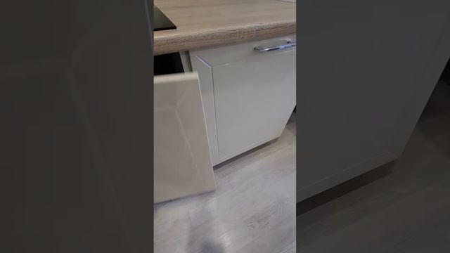 Студия на Амбровой ,с балконом и видом на Сочи парк ,парк .Парковка . смотреть онлайн
