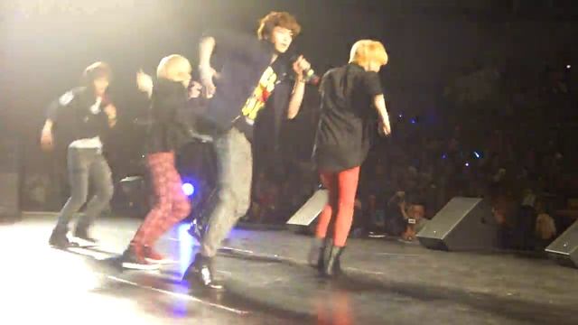 SHinee Moscow 2011