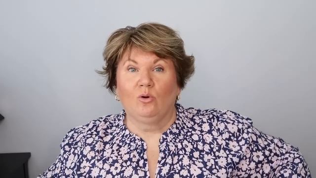 Flattering Spring Tops to HIDE Your BELLY FAT *Look Slimmer Instantly Plus Size over 50*