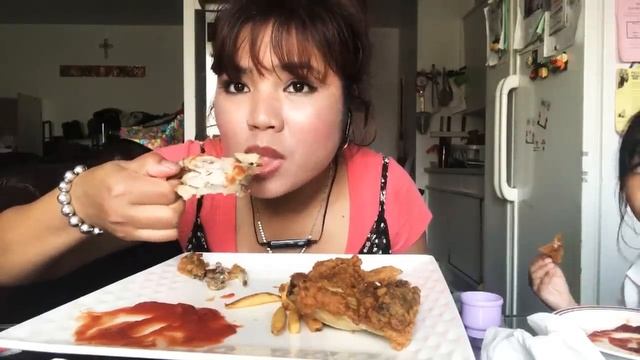 Cuộc sống Canada _Ăn thịt Gà KFC chiên/Rán và khoai Tây chiên/Rán 😋😋 смотреть онлайн