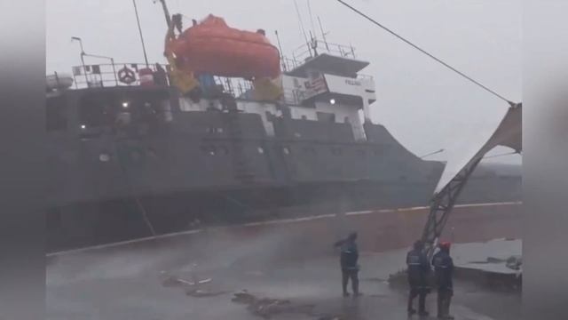 Cataclysms today! Turkey in ruins: A severe storm hit the Zonguldak province and even Istanbul! смотреть онлайн