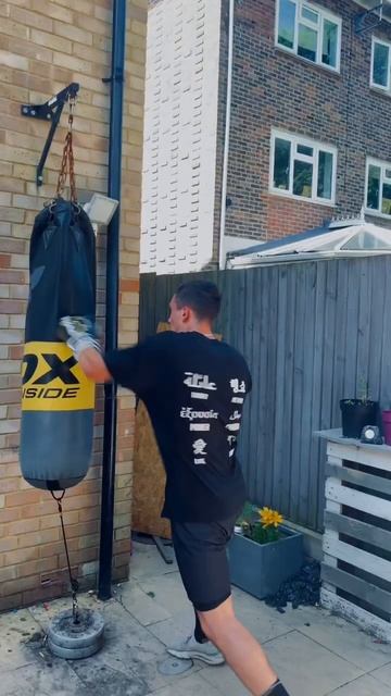 Hard work makes the dream work #Shorts #Boxing #fitnessmotivation смотреть онлайн