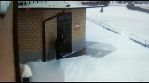 Жесть Аксу Магазин Астана Бабка Срёт ЖЕСТЬ !!!!!!!