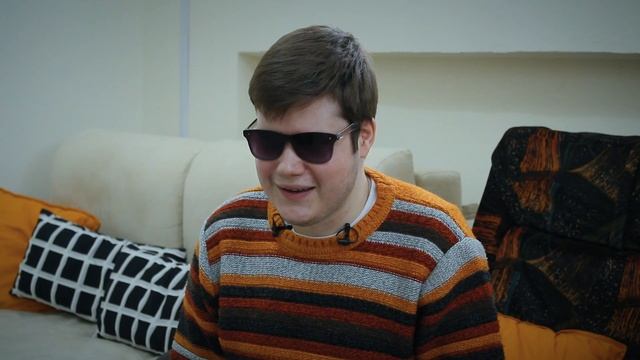 "Раньше я обижался, когда говорили "слепой" | ВСЛУХ смотреть онлайн