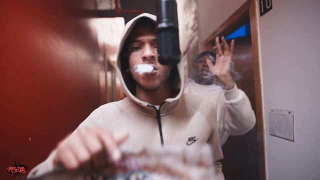 CFG Eli & Lu Banzz - Hitman (Set The Tone Mic Performance)