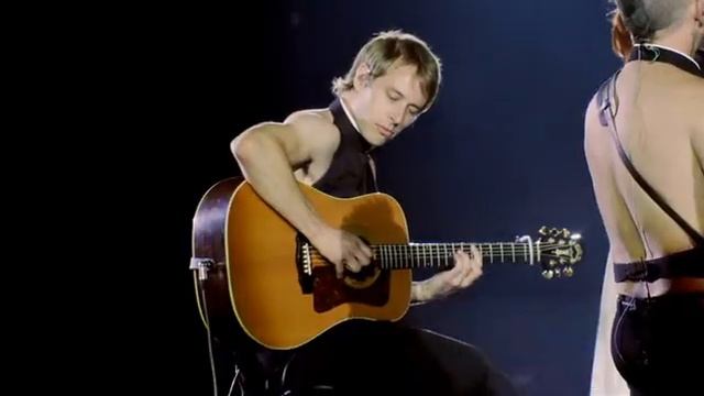 Потрясающий концерт Mylene Farmer, с Русским переводом песен (Au Stade De France 2009) смотреть онлайн