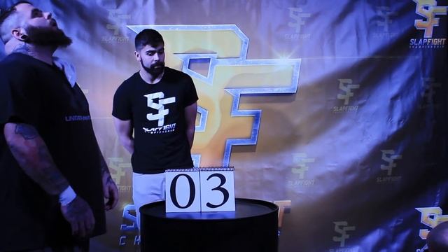 SlapFIGHT: ‘Frank the Tank' vs ‘Highlander’ - BIG KO смотреть онлайн